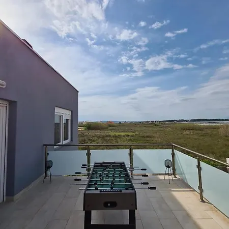 Vacation House Privlaka Willa *